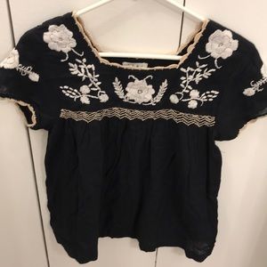 Black cotton top with flowers